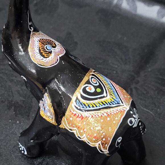 Elephant Black Lacquered Trunk Up. Collectable; Small;  Hand Painted Designs - Picture 7 of 12